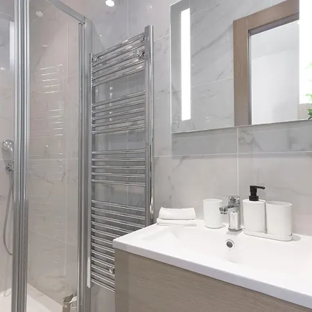 Apartmán L'elegance Rue D'antibes - Palais & Plages - 200 M Croisette - Parking Prive - Clim - Wifi Cannes