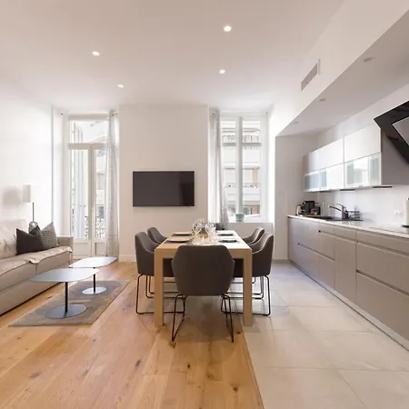 L'elegance Rue D'antibes - Palais & Plages - 200 M Croisette - Parking Prive - Clim - Wifi Apartmán Cannes