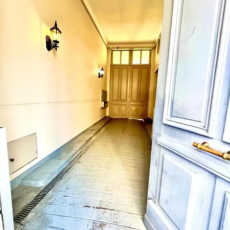 L'elegance Rue D'antibes - Palais & Plages - 200 M Croisette - Parking Prive - Clim - Wifi * Cannes