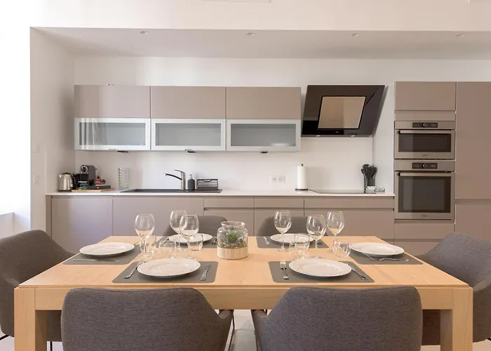 Apartman L'elegance Rue D'antibes - Palais & Plages - 200 M Croisette - Parking Prive - Clim - Wifi