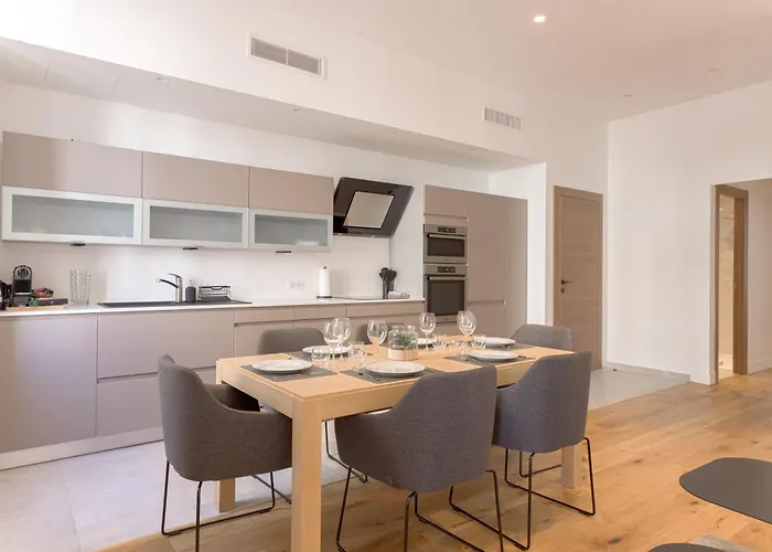 L'elegance Rue D'antibes - Palais & Plages - 200 M Croisette - Parking Prive - Clim - Wifi Apartman