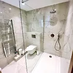 L'elegance Rue D'antibes - Palais & Plages - 200 M Croisette - Parking Prive - Clim - Wifi Apartament Cannes