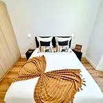 L'elegance Rue D'antibes - Palais & Plages - 200 M Croisette - Parking Prive - Clim - Wifi * Cannes