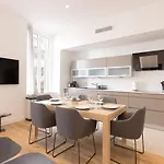 L'elegance Rue D'antibes - Palais & Plages - 200 M Croisette - Parking Prive - Clim - Wifi *